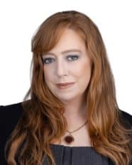 Alexandra Calomaris Headshot